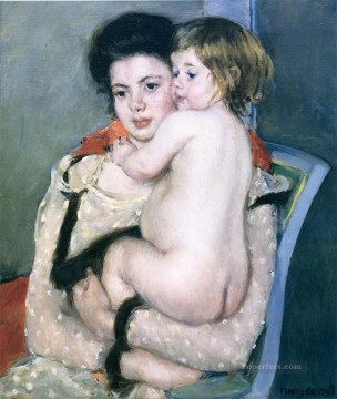 María Cassatt Painting - Reine Lefebvre sosteniendo un bebé desnudo madres hijos Mary Cassatt